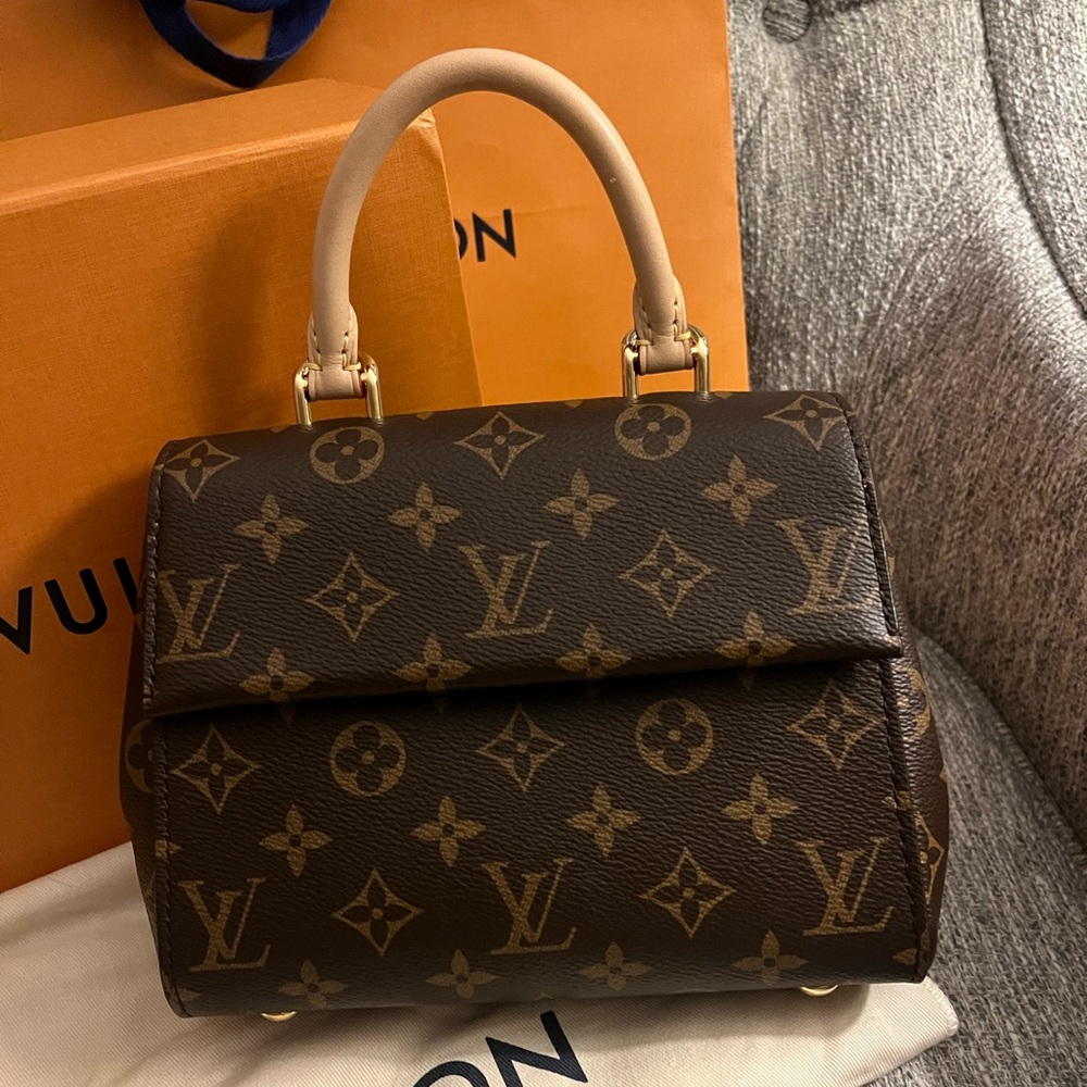 AUTHENTIC Louis Vuitton Monogram Canvas Cluny Mini